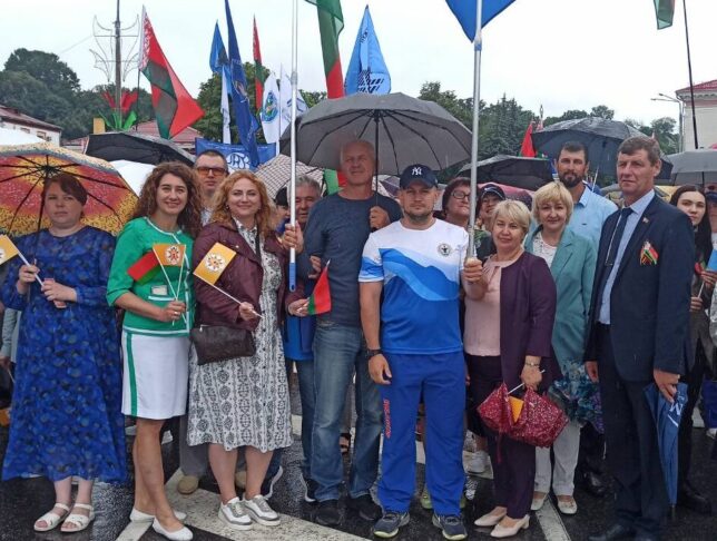 Вместе со всей страной празднует День Независимости Беларуси