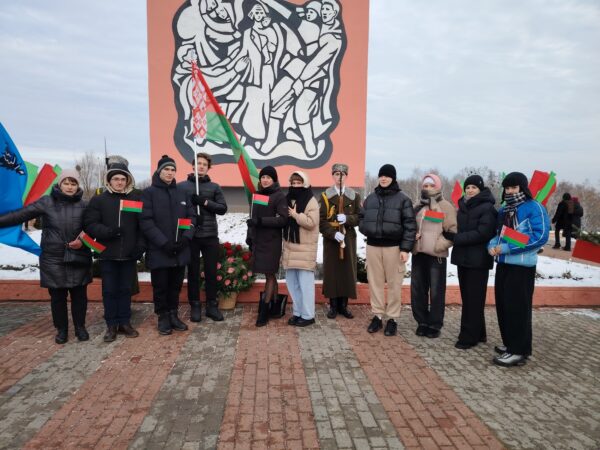 На Кургане Славы в Мозыре – митинг-реквием«Страницы великого подвига»