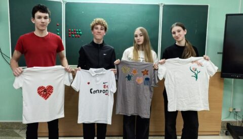 Мастер-класс «Разрисовать футболку»